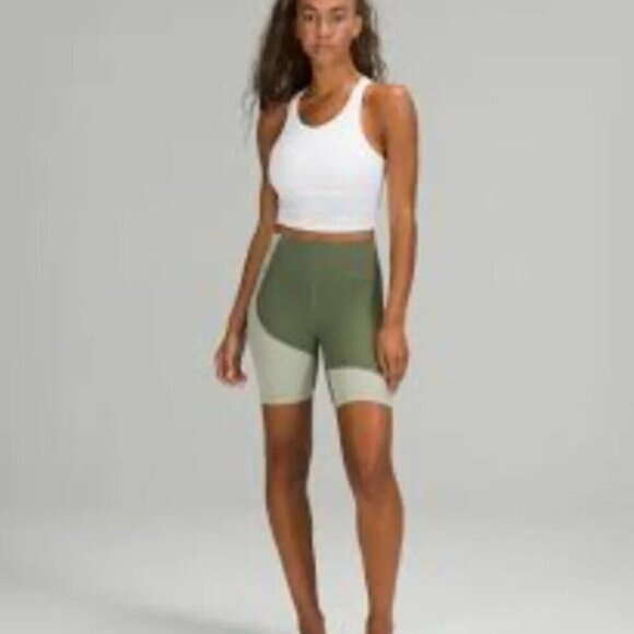 Lululemon Nulu Colour Block High-Rise Short 8" Green Twill / Green Fern 0 - Picture 2 of 13